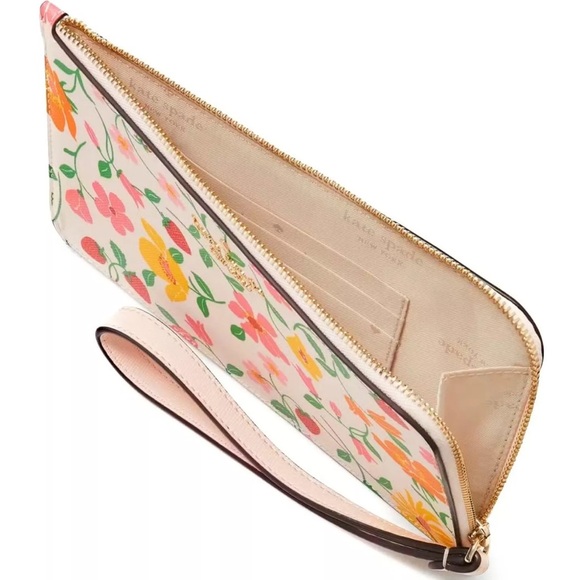 Kate Spade Lucy garden strawberry wallet wristlet medium pink 🍓limited edition - Picture 5 of 7